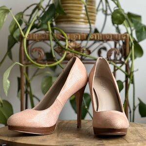 Calvin Klein Pink Reptile Print Gilda Heels Size 6 EUC